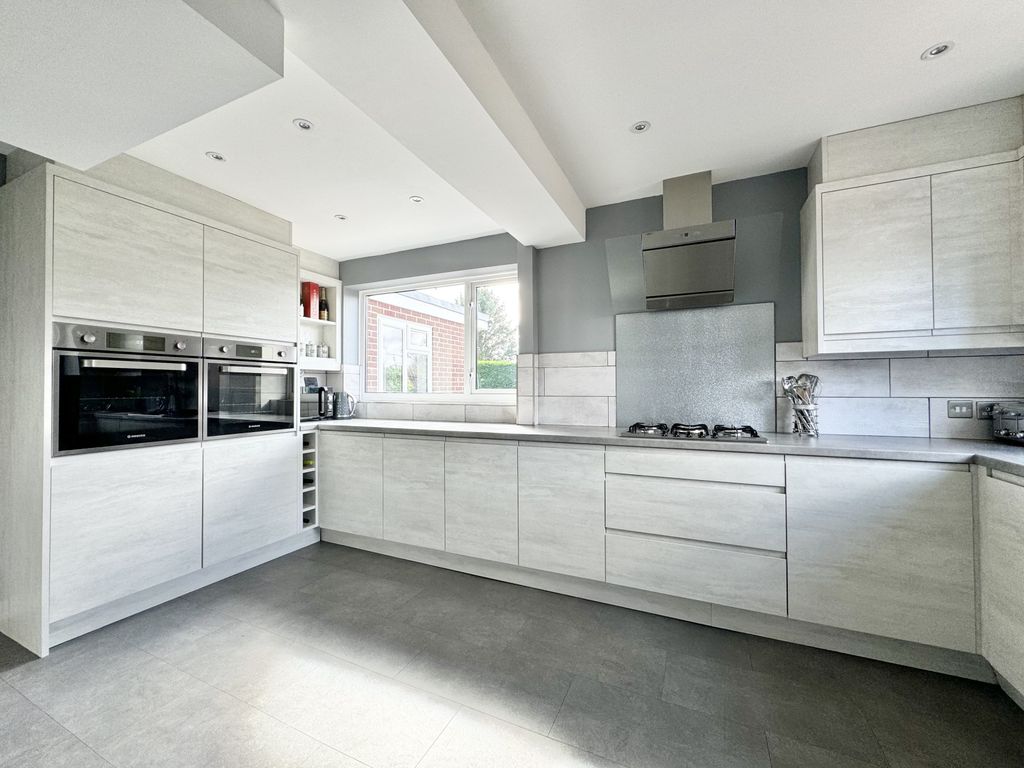 Property photo 3 of 38 Akeman Residential