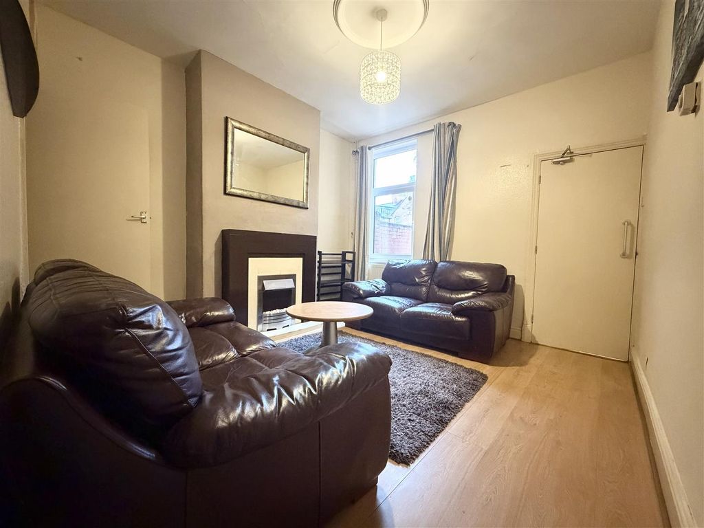 Property photo 2 of 10 Reception Room