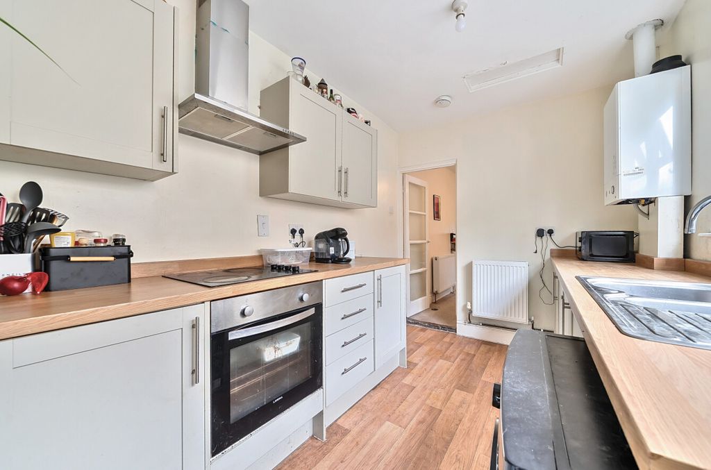 Property photo 2 of 9 1300499-5-68493Fa...