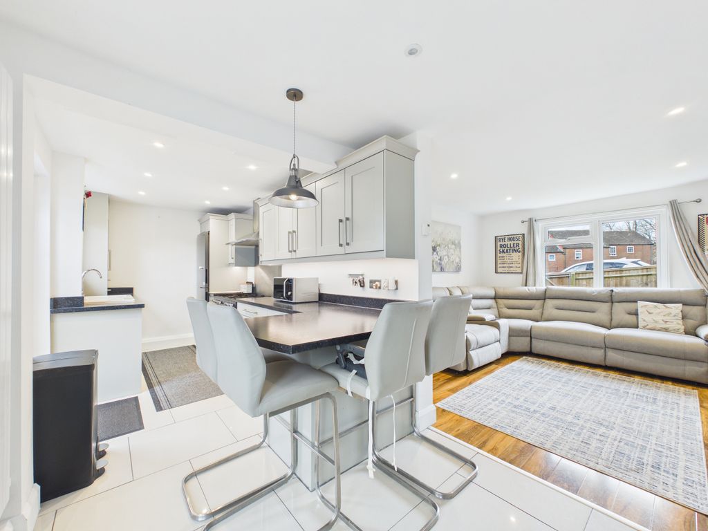 Property photo 3 of 14 Bbdbc222B05c422A85Bd1215A4F55649_100_Cam02536G0-Pr0083-Still001