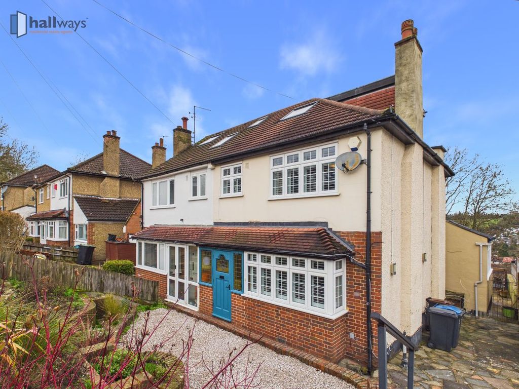 Property photo 1 of 25