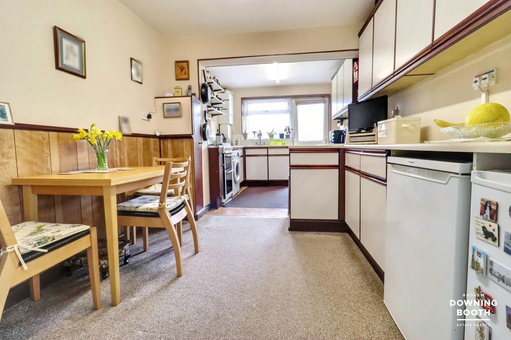 Property photo 3 of 20