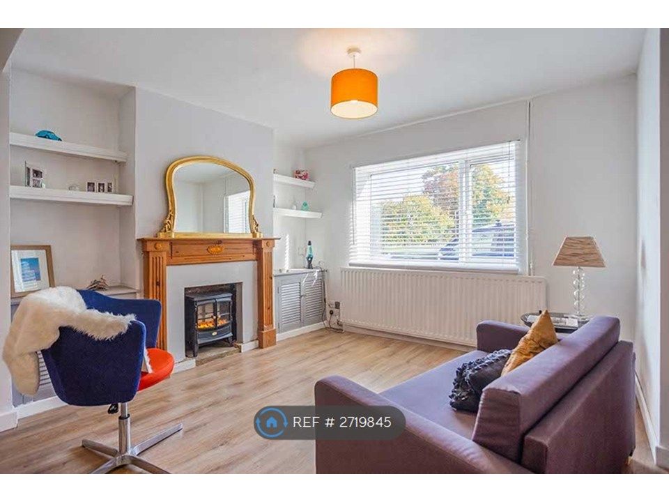 Property photo 2 of 34