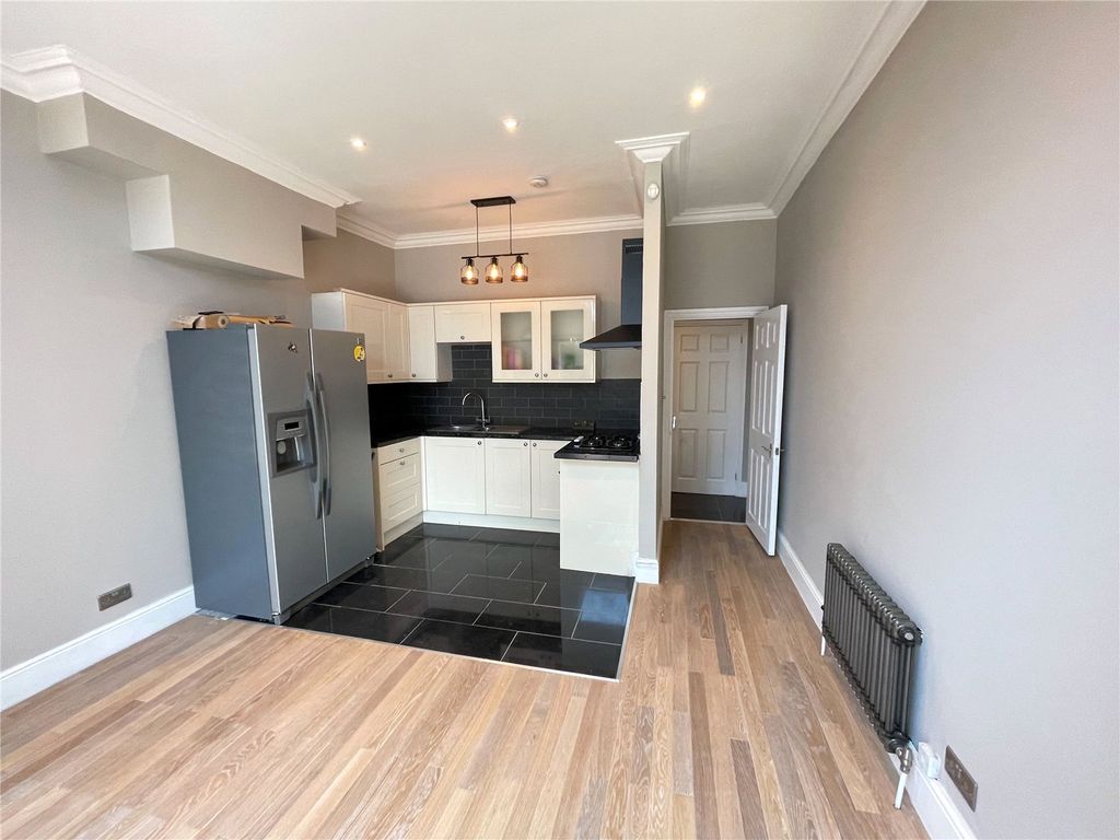 Property photo 3 of 13 Picture No. 04