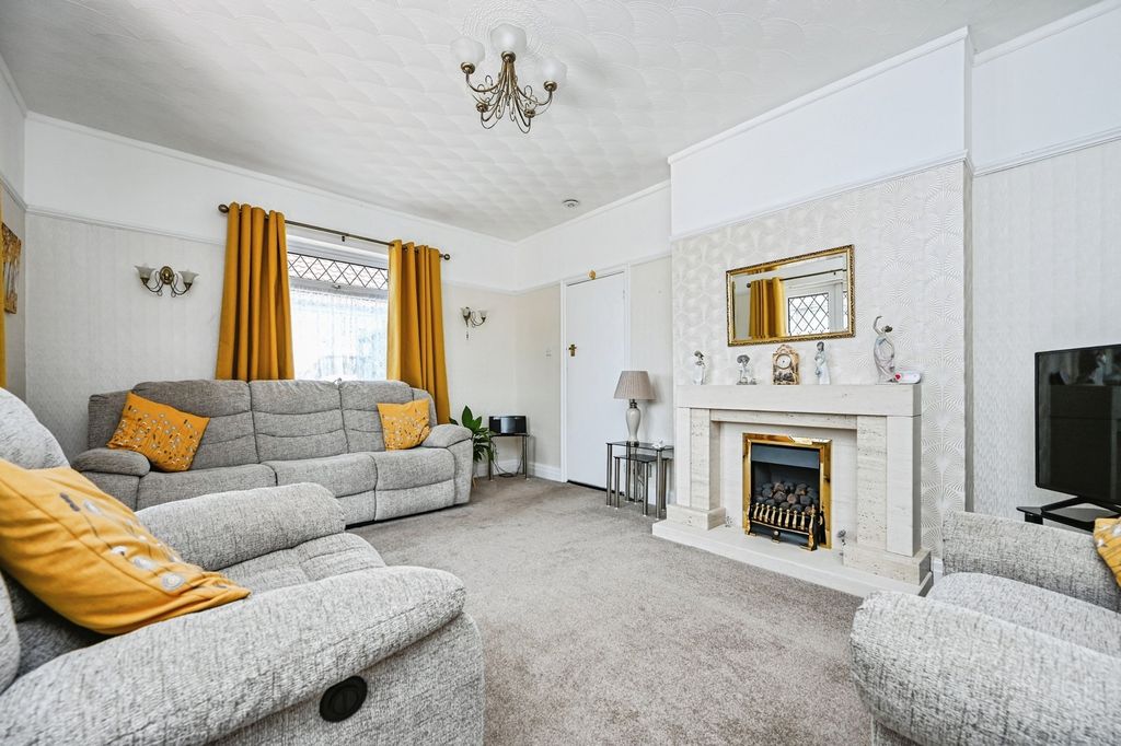 Property photo 3 of 20 Pbox-Img.Jpg