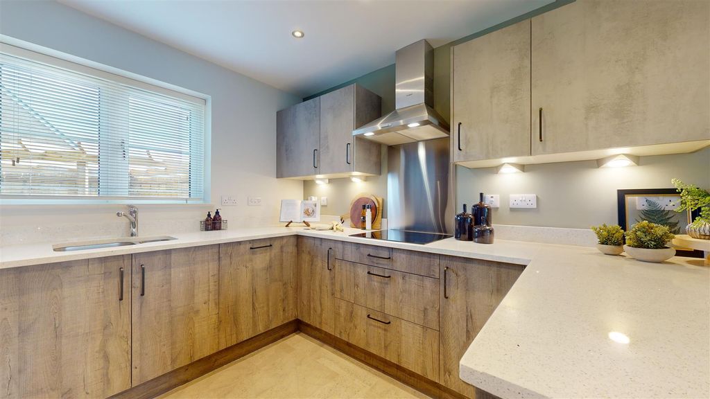 Property photo 3 of 19 Kitchen 3.Jpg