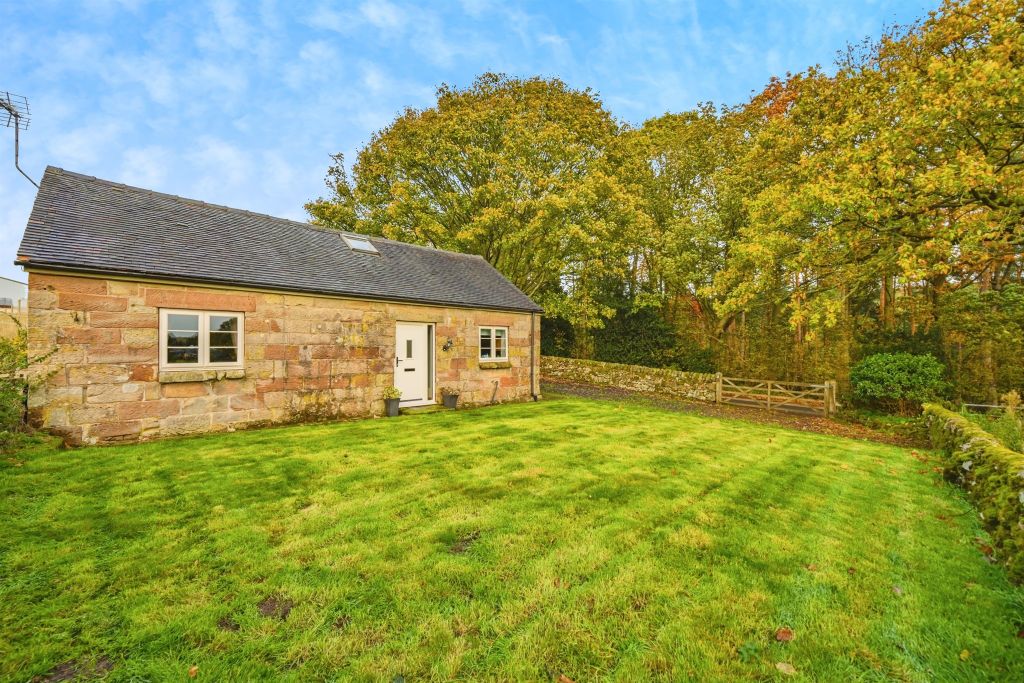 Property photo 2 of 18 Garden: