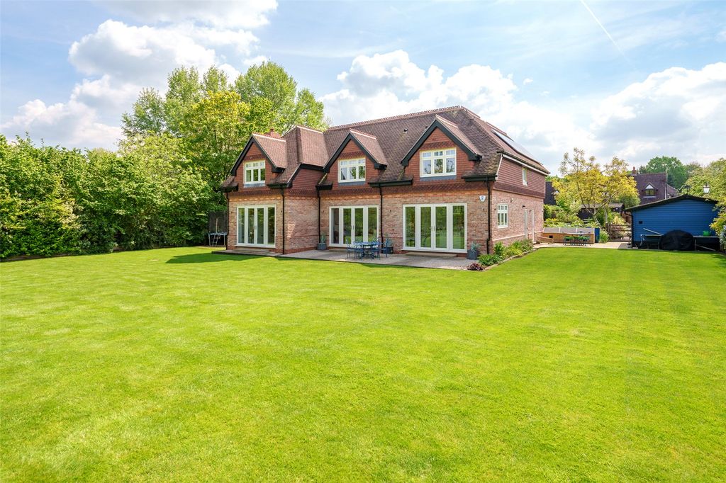 Property photo 1 of 25 Picture No. 07