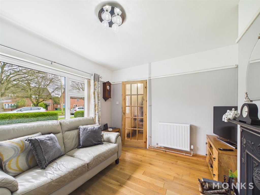 Property photo 3 of 18 Cam01520G0-Pr0370-Still034.Jpg