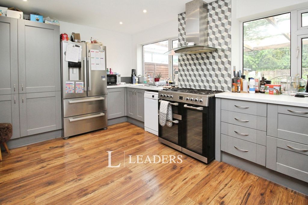 Property photo 2 of 14 Pbox-Img.Jpg