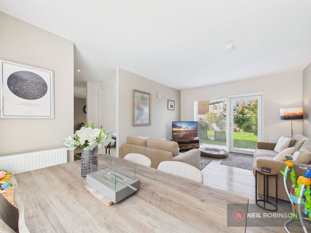 Property photo 2 of 40