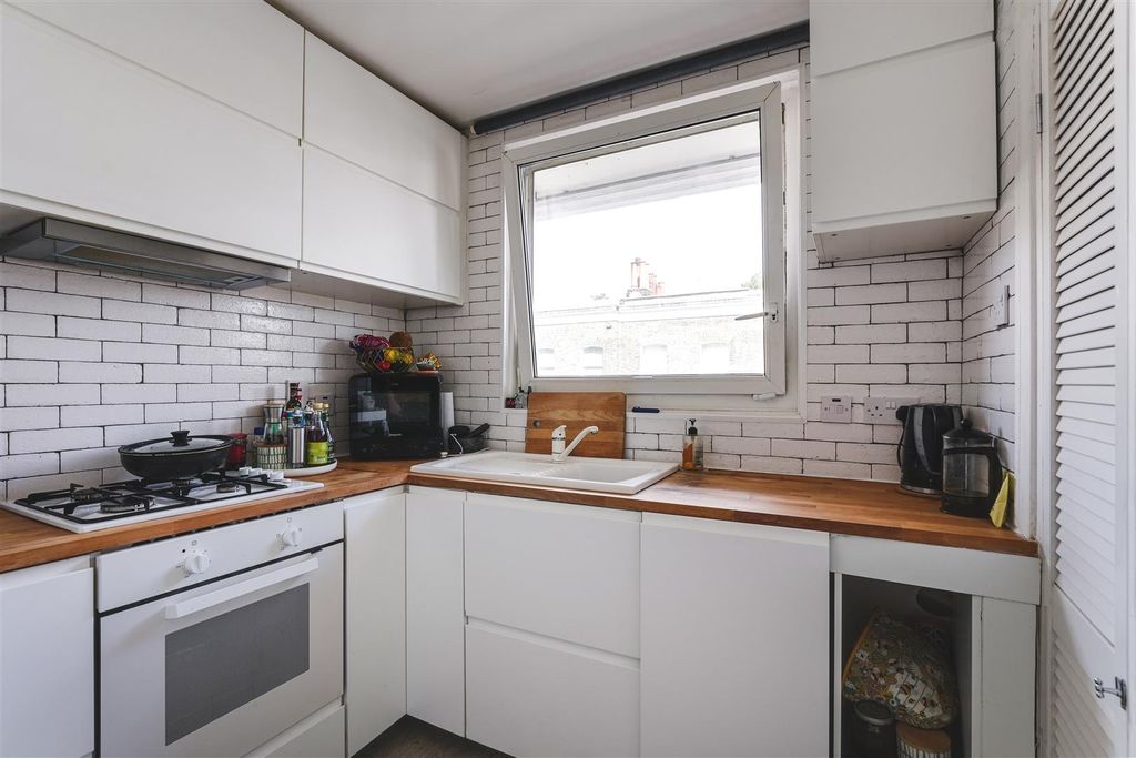 Property photo 3 of 25 26 Brabner House-5.Jpg