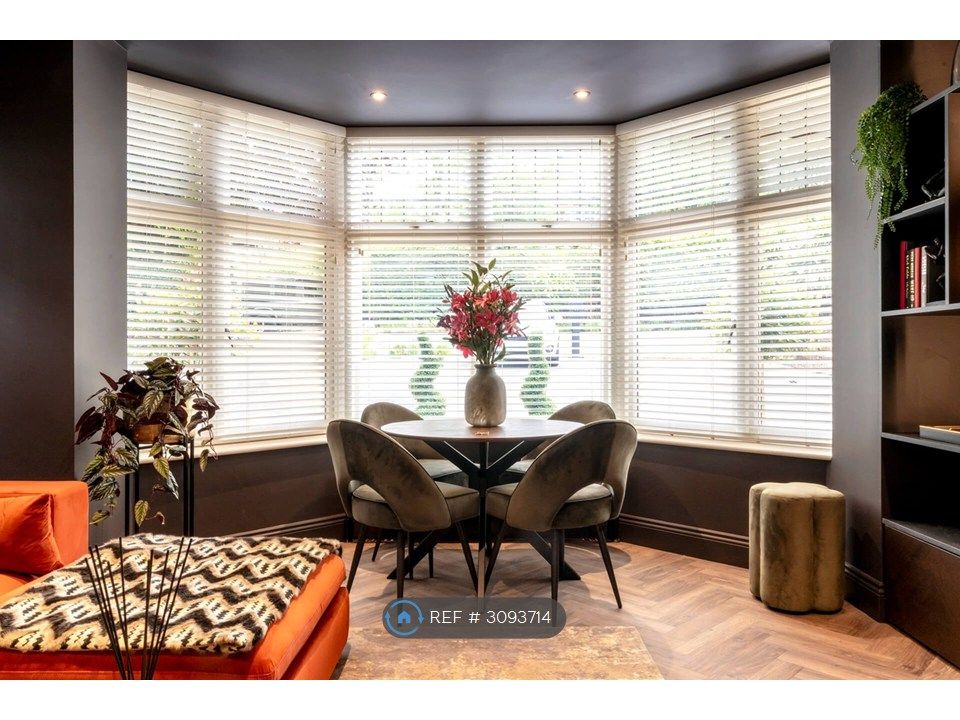 Property photo 3 of 15 Dining Area