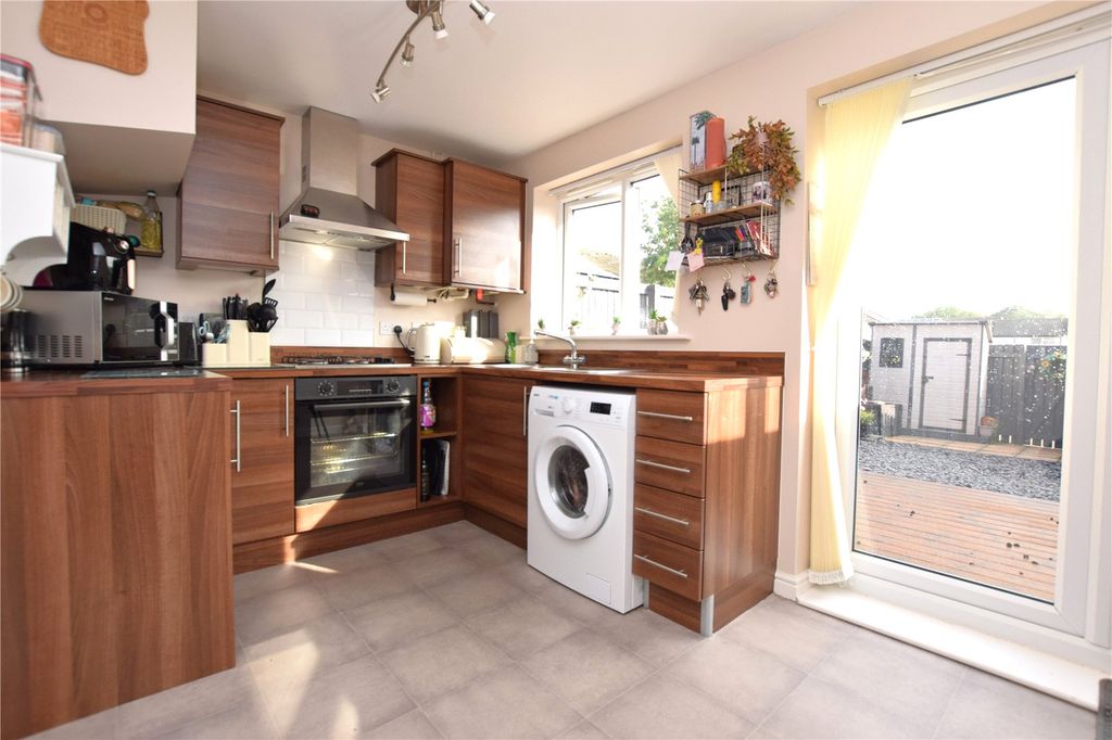 Property photo 3 of 16 Picture No. 18