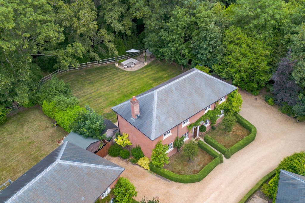 Property photo 3 of 25
