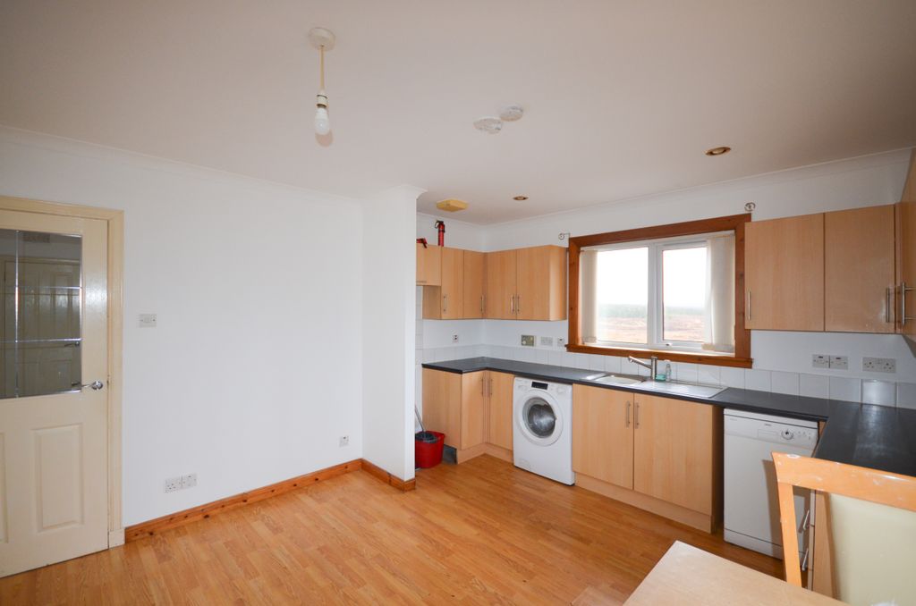 Property photo 3 of 22 Kitchen / Diner