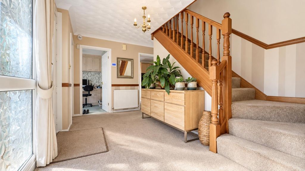 Property photo 3 of 25 54Ffba16-d55d-475F-85A9-Fc8F2B7E0897.Png