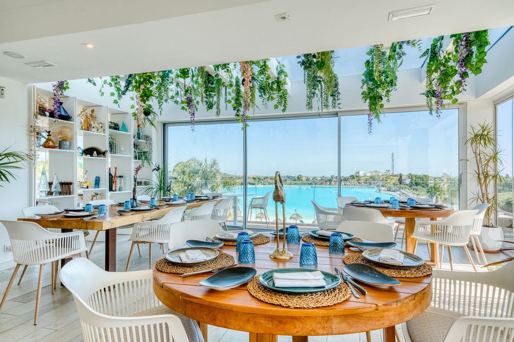 Property photo 3 of 34