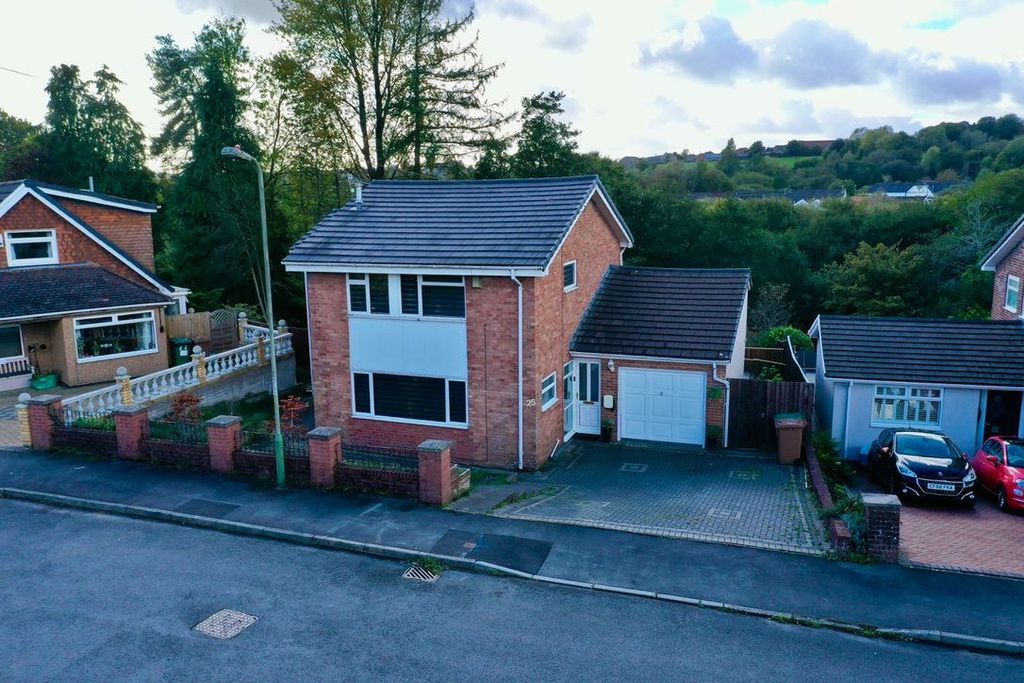 Property photo 1 of 65