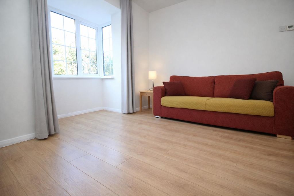 Property photo 3 of 12 79542Eec-3124-4351-8360-69d14Bbac1B1.Png