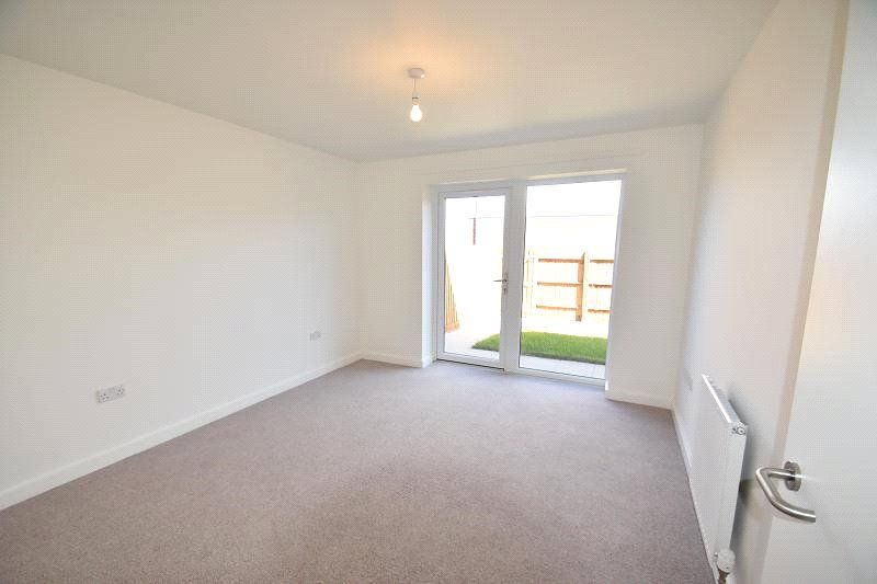 Property photo 3 of 8 Picture No. 06
