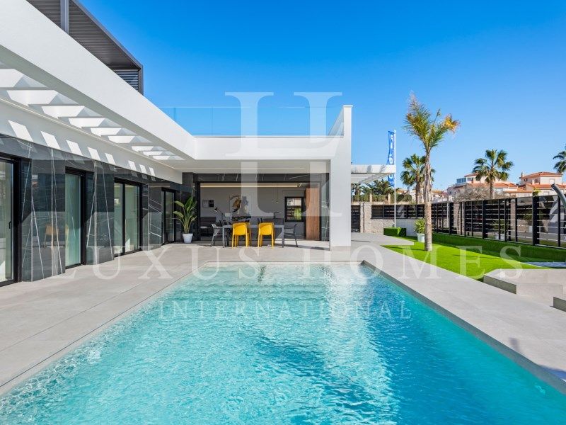 Property photo 1 of 38