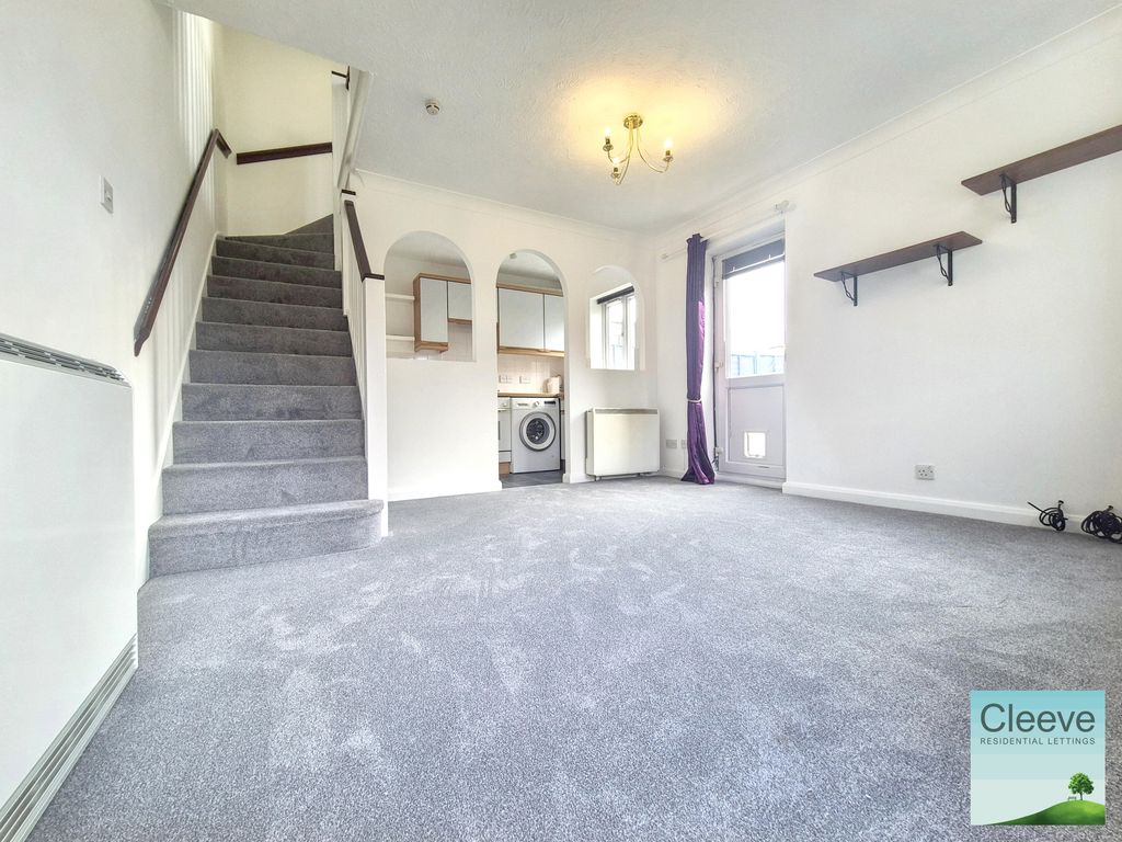 Property photo 2 of 11 1000092591