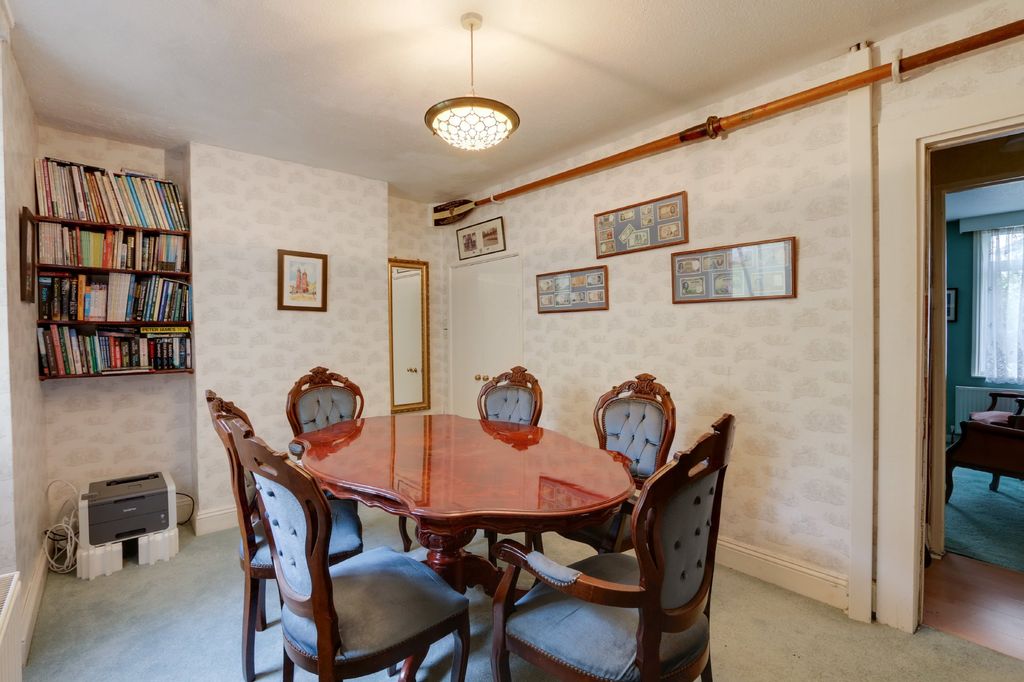 Property photo 3 of 12