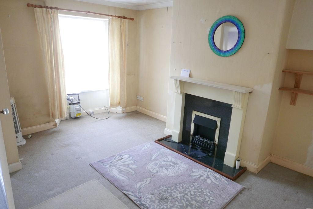 Property photo 3 of 11