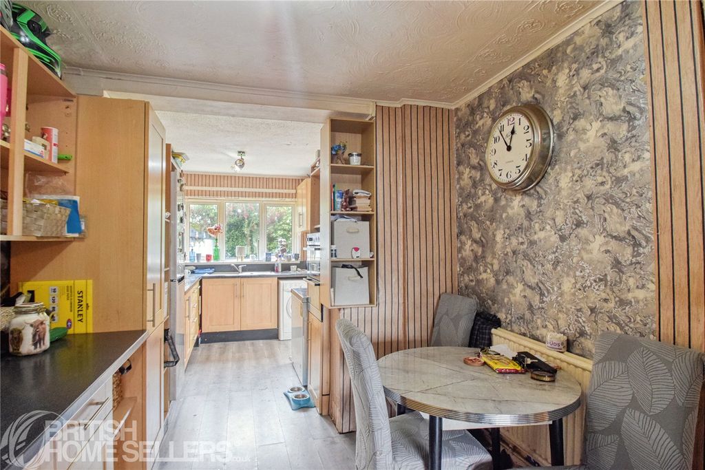 Property photo 3 of 17 Picture No. 05