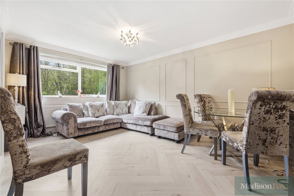 Property photo 2 of 14 Picture No. 13