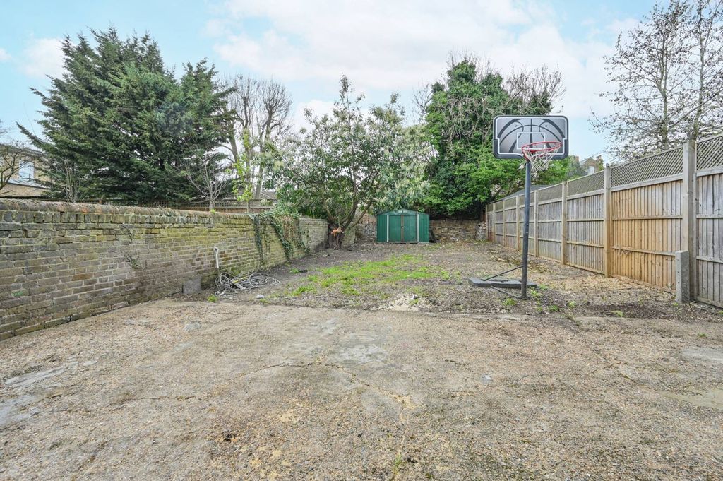 Property photo 2 of 3