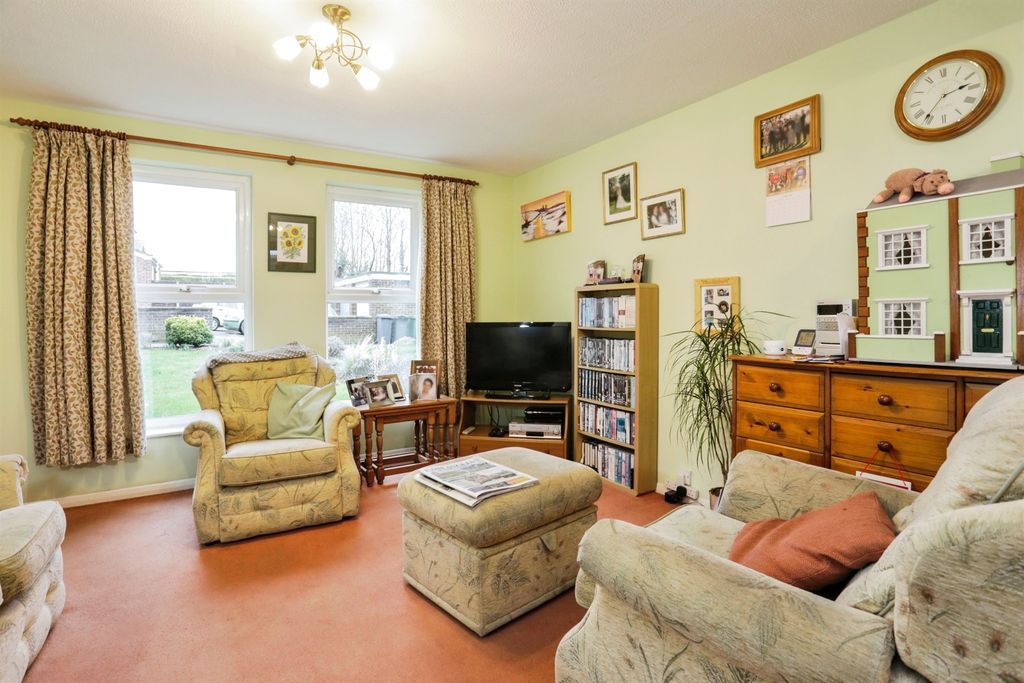 Property photo 3 of 14