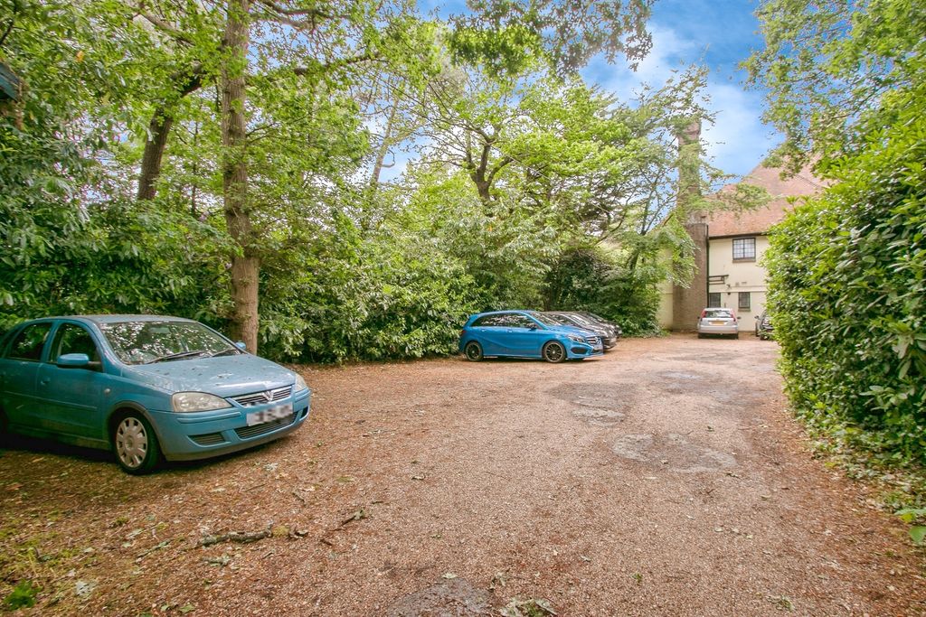Property photo 3 of 15