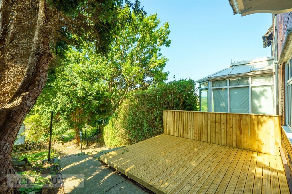 Property photo 2 of 15 Decking