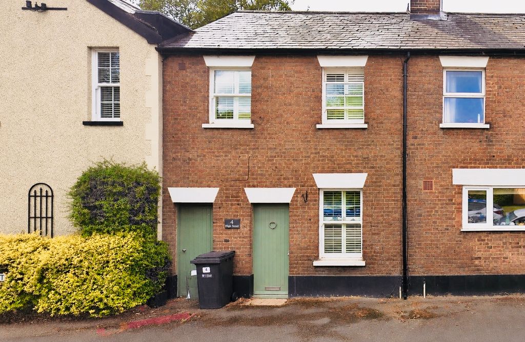 Property photo 1 of 8 4 Hs