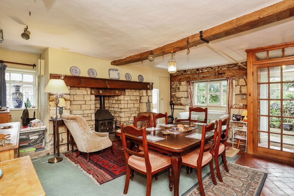 Property photo 3 of 35