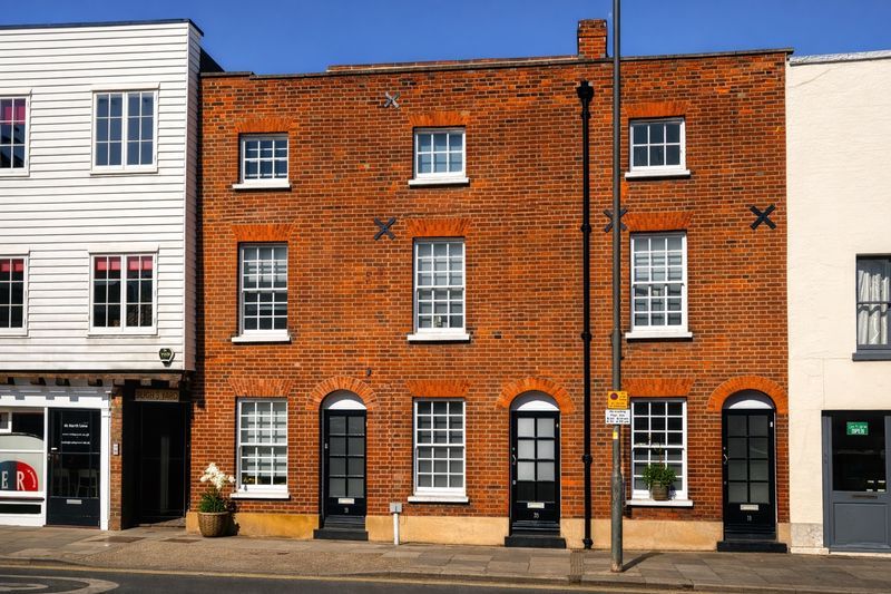 Property photo 1 of 8 Photo 8