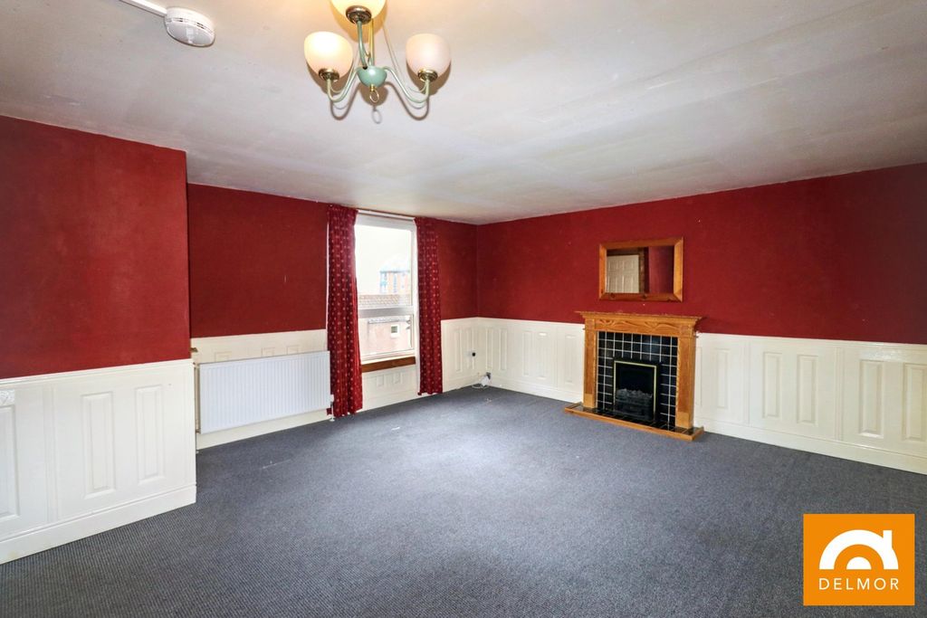 Property photo 3 of 13