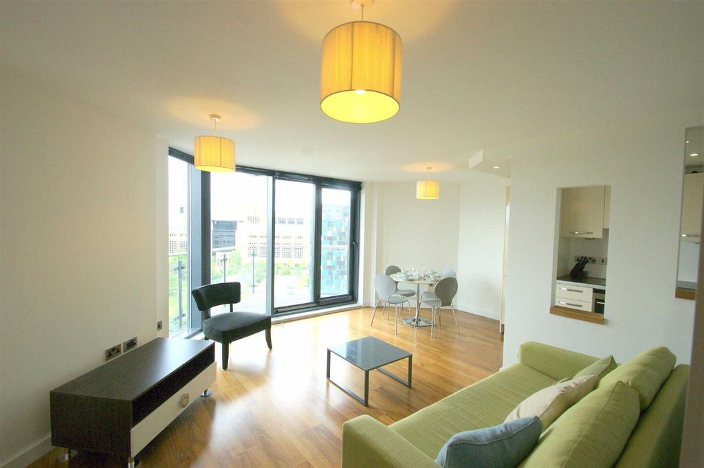 Property photo 1 of 5