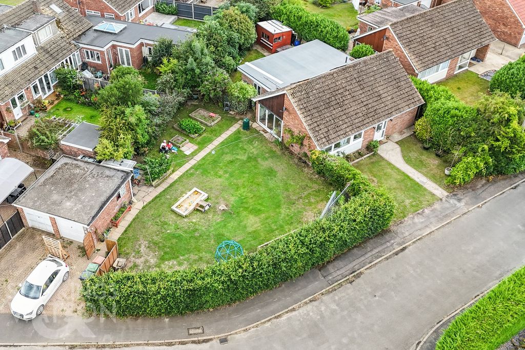 Property photo 1 of 25