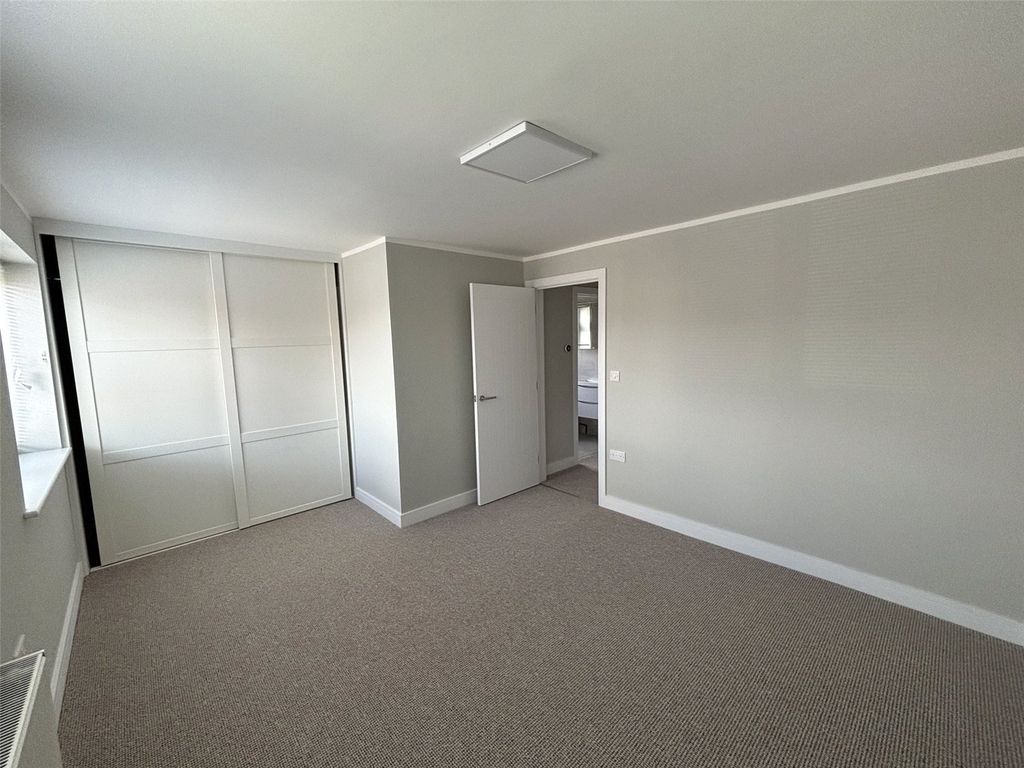 Property photo 3 of 7 Bedroom