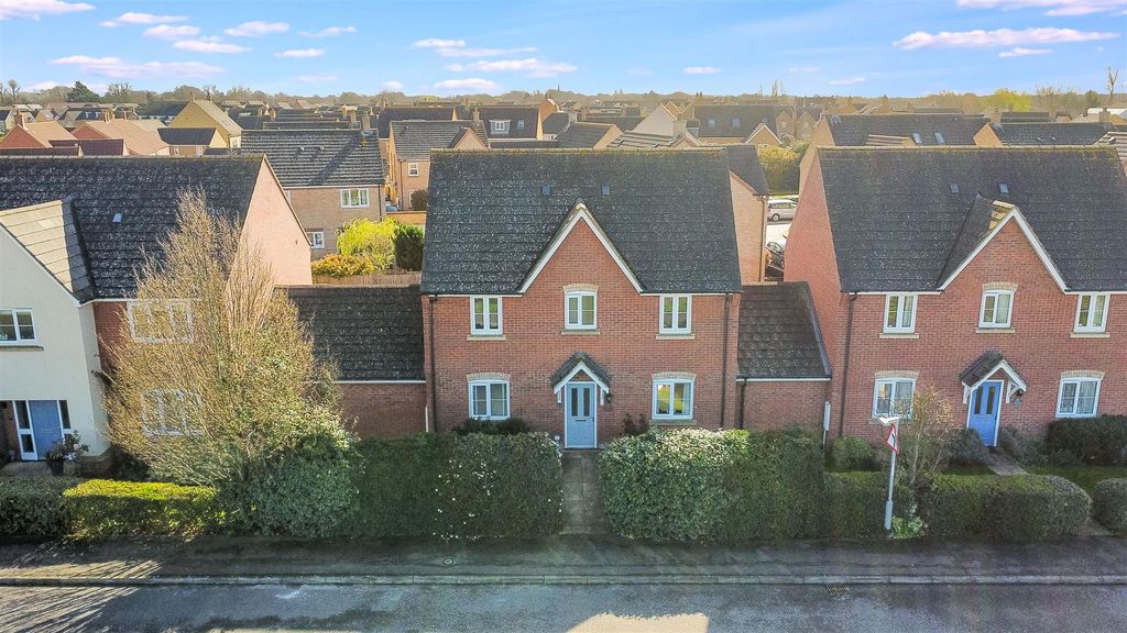 Property photo 1 of 20 Drone (3).Jpg