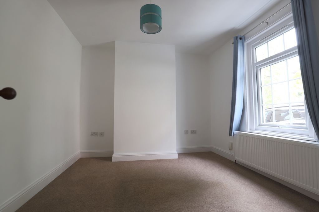 Property photo 2 of 10 Photo 8