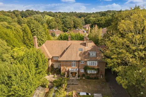 Property photo 3 of 5