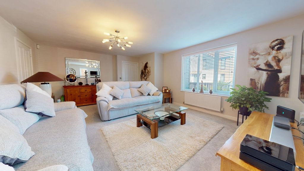 Property photo 2 of 27 5398552