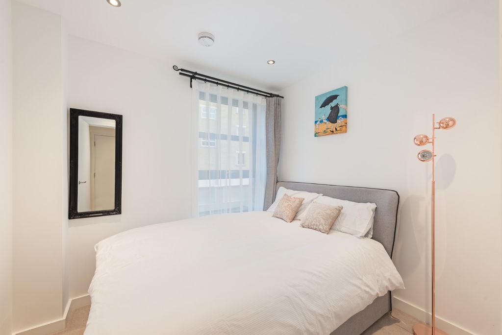 Property photo 3 of 7 4679492