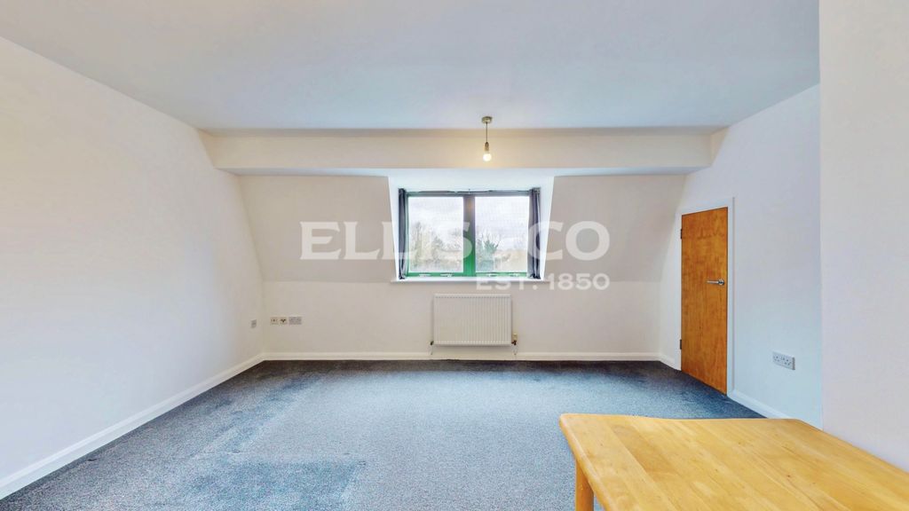 Property photo 1 of 24 Picture No. 35