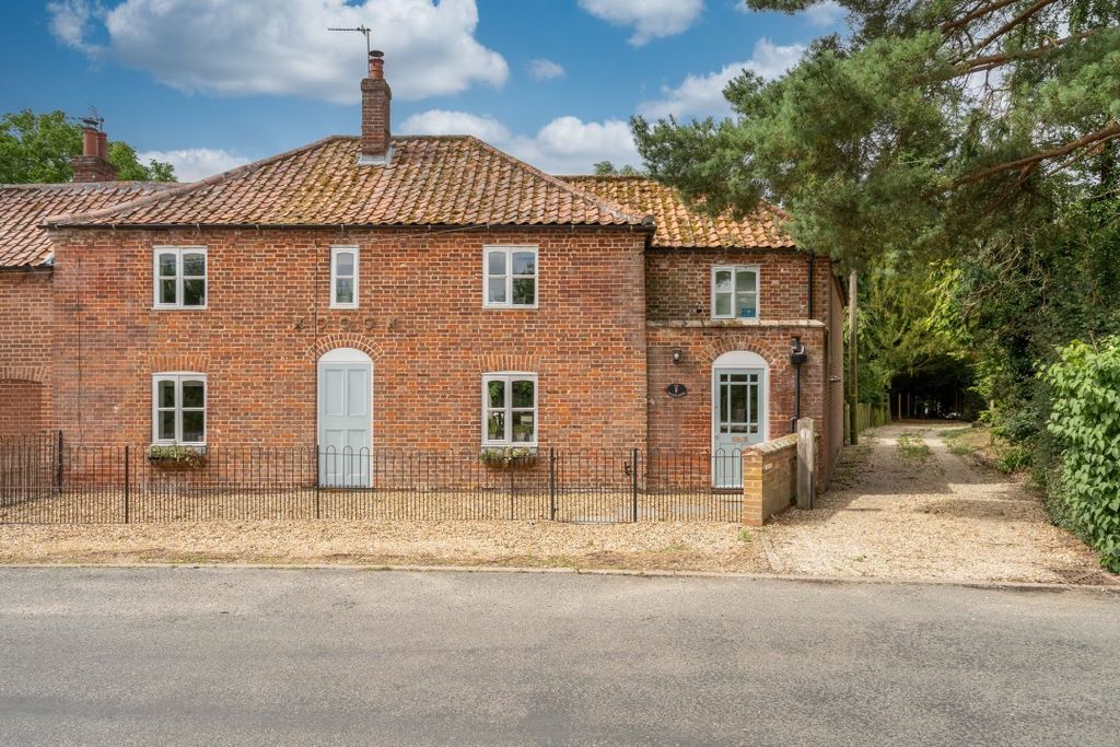 Property photo 1 of 32