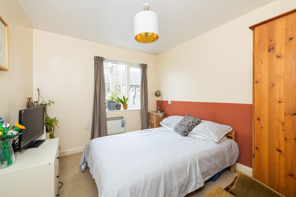 Property photo 3 of 16 Char9287.Jpg